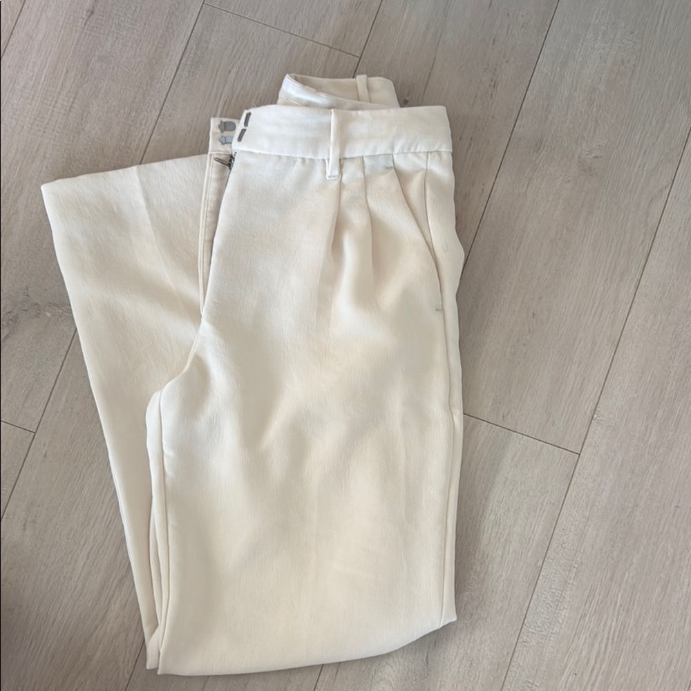 Aritzia Effortless Pants Light Birch